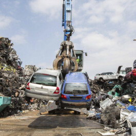 Eisenschrott/ Nichteisenmetalle Altkarosse