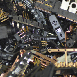 Metall-Kunststoff- Verbindungen