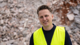 Robin Pillkann betreut die Kunden aus der Baubranche.