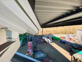 DIE INFRAROTKAMERA (LINKS IM BILD) ERKENNT BRÄNDE ZUVERLÄSSIG. 